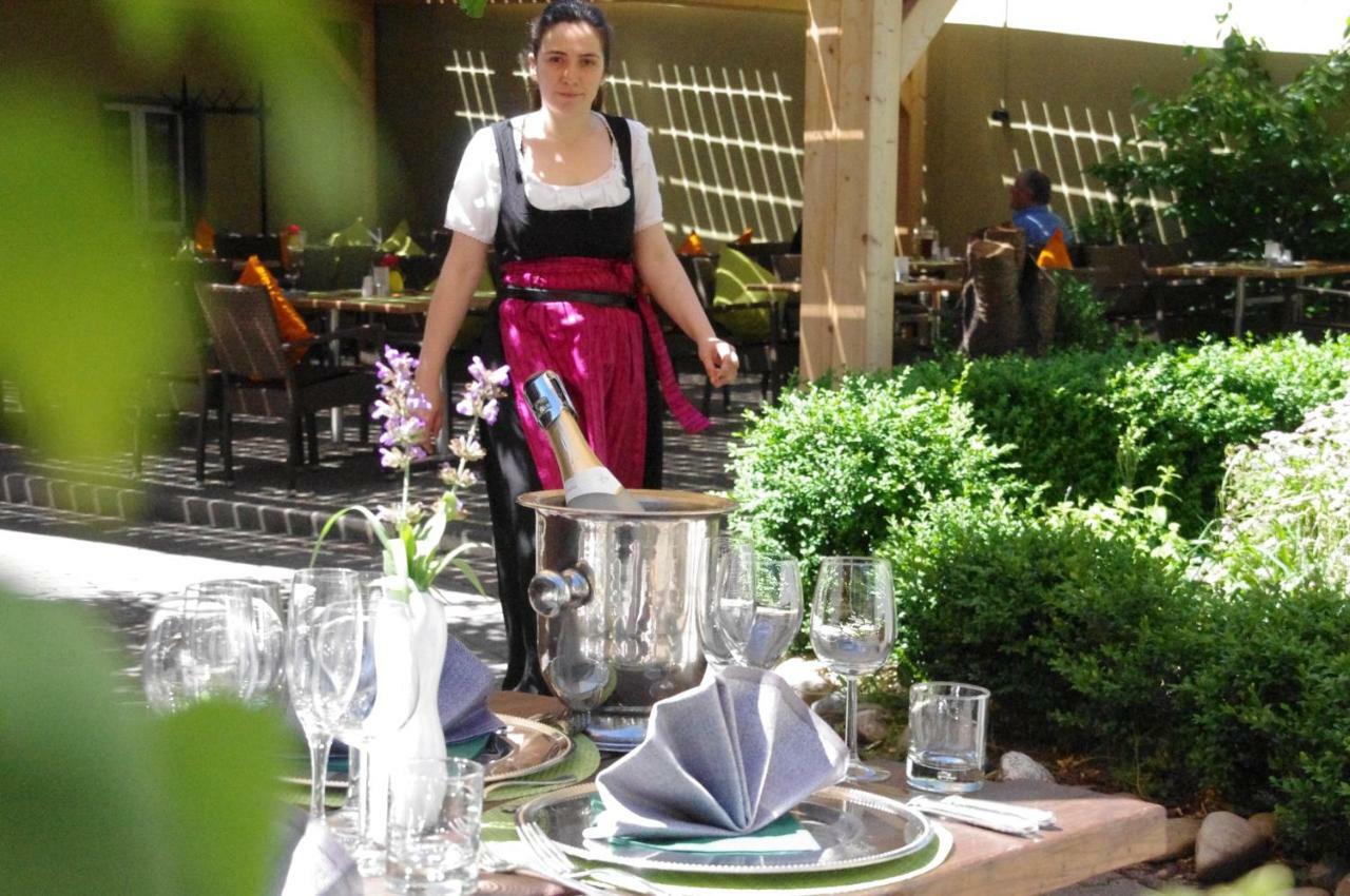 Boutique Hotel & Bio Wirtshaus Schwarzer Bock Ансбах Экстерьер фото